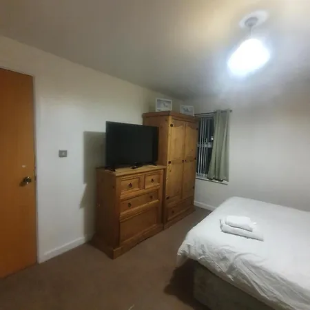 Three Bedroom 홈스테이 *